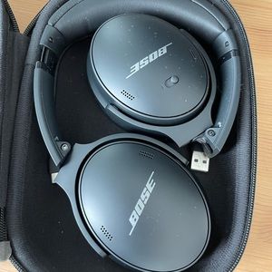 Bose quiet comfort 45 wireless noise cancellation headphones